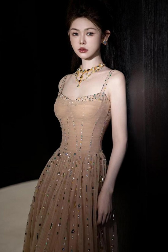 A-Line Beaded Tulle Long Champagne Prom Dresses Formal Evening Party Dresses XP101045